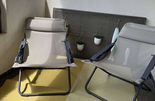 Moriani-Plage Apartment | Seaside Haven: Air-Conditioned 1BR with Terrace, Near Beach and Shops
