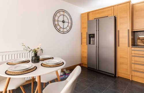 Anstruther House | Seaside Apartment - Sleeps 6 & Pet friendly