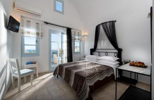 Kamari Hotel | Seaside by Manos