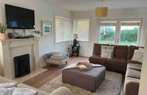 Lahinch House | Seaside Chic! Modern Cosy Home