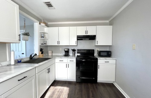 Beaufort Cottage | Seaside Cottage | Waterfront Property! Sleeps 4!