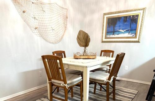 Meridian House | Seaside Escape downtown Meridian