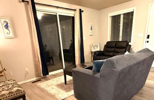 Meridian House | Seaside Escape downtown Meridian