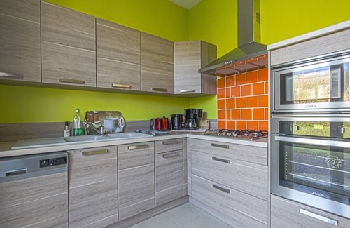 Sainte-Honorine-des-Pertes House | Seaside Escape for Families
