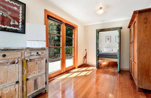 Bicheno House | Seaside House - On Waubs Bay!