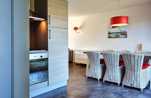 Berck-sur-Mer House | Seaside Living with Parking