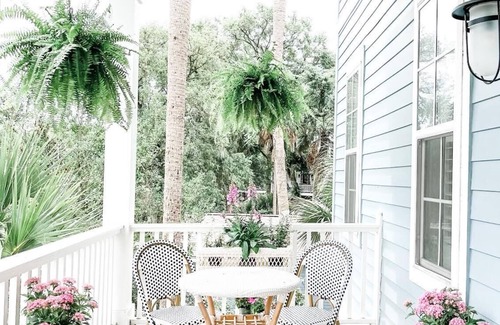 Isle of Palms House | Seaside Luxury - 5BR Haven w/Heated Pool, Hot Tub + Walk to Shore