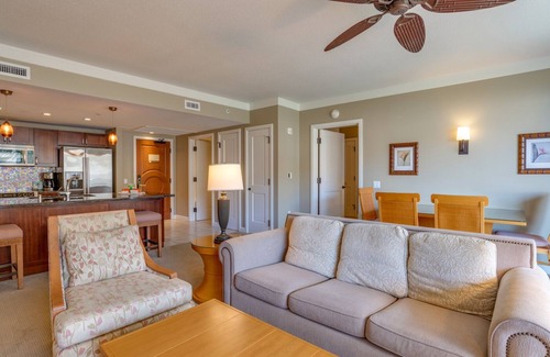 Honokowai Hotel | Seaside Luxury: Premier units w/Breathtaking Views and Kitchen. Onsite Pool!