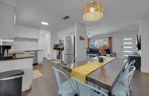 Ponte Vedra Beach House | Seaside Paradise: Dive into Luxury with Saltwater Pool, Spa, and Chemical-Free Bliss