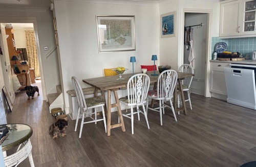 Seaview Apartment | Seaside property & private garden with immediate access to Seagrove Bay