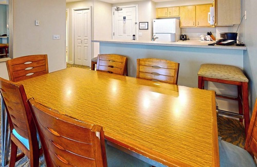 Seaside Gilbert District Condo | Seaside Resort - 2 Bedroom 2 Bath - Assignment 3
