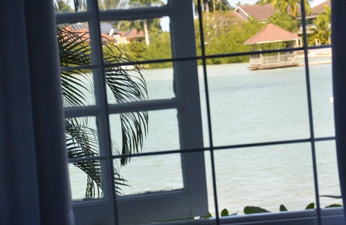 Lagoons Apartment | Seaside Retreat at the Lagoons (1 BDRM Apartment)