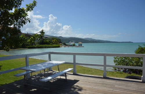 Lagoons Apartment | Seaside Retreat at the Lagoons (1 BDRM Apartment)