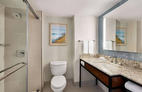 Carlsbad Hotel | Seaside Retreat! Onsite Pool, Outdoor Fireplace! Steps to Beach!