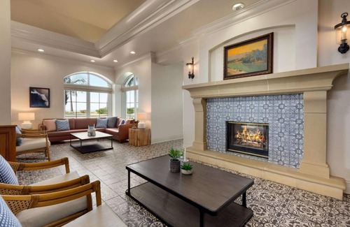 Carlsbad Hotel | Seaside Retreat! Onsite Pool, Outdoor Fireplace! Steps to Beach!