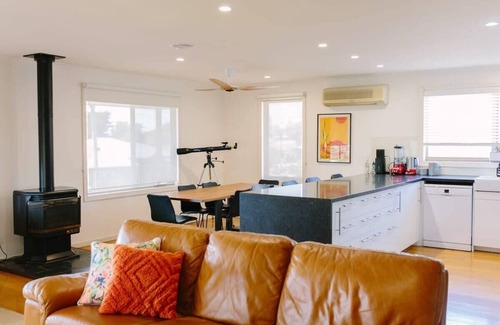 Clifton Springs House | Seaside Serenity: Charming House with Ocean Views