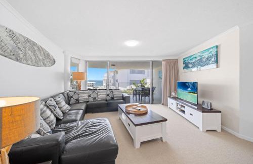 Kings Beach Apartment | Seaside Serenity - Apartment Ocean Views
