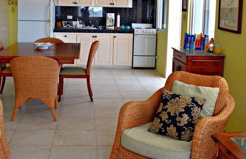 Sandy Hill Condo | Seaside Splendor: 2-3 BR w/Expansive Deck, Panoramic Views, AC, Wifi, & Pool