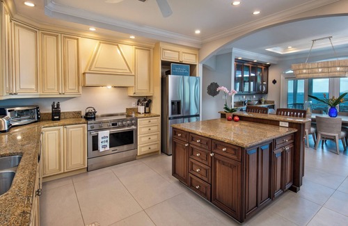 Magens Bay Villa | Seaside Splendor at Villa Como with Jacuzzi & Optional Heated Pool