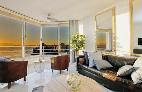 Strand Apartment | Seaside Sunsets
