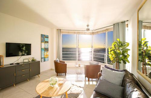 Strand Apartment | Seaside Sunsets