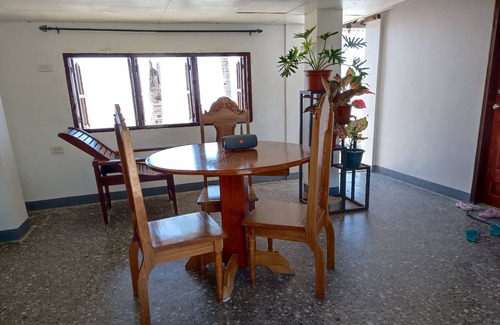 Catangnan Apartment | Seaside view a friendly neighborhood and near in many tourist spot in the island