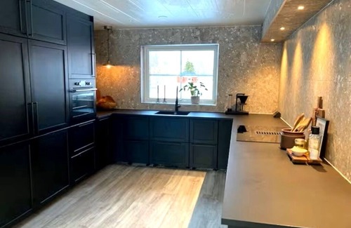 Umea Municipality House | Seaside villa in Umeå with wood-fired sauna perfect for families and companies