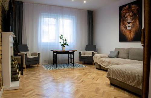 Szeged Apartment | Season One Apartman