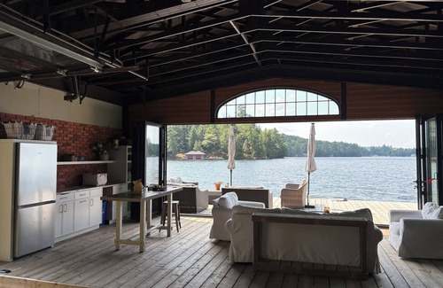 Muskoka Lakes Cottage | Seasons on Lake Rosseau - all year Muskoka Cottage in the town of Port Carling