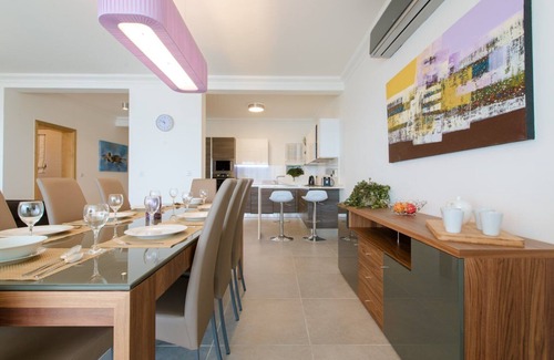 Sliema Apartment | SEAVIEW APT INCL POOL IN SLIEMA