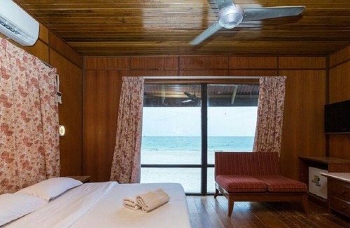 Lubok Buaya Cottage | Seaview Chalet #2 Beachfront Cenang Beach