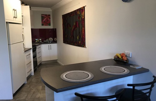 Orford Apartment | Seaview Crescent modern apartment