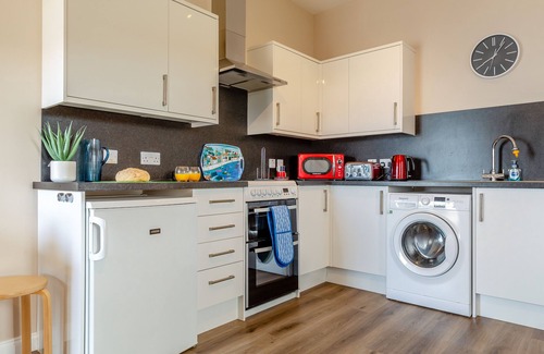 Cromarty Apartment | Seaview Cromarty - Two Bedroom Apartment, Sleeps 4
