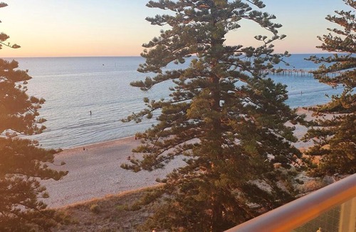 Glenelg Apartment | Seaview Escape Glenelg