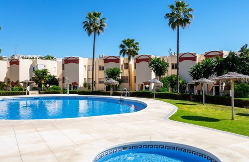 Mijas Apartment | Seaview flat with pool in Mijas Costa Ref 17