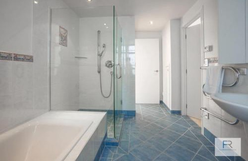 Castor Bay House | Seaview Haven in Castor Bay