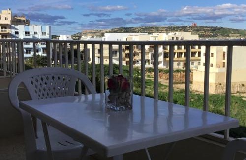 Għadira Apartment | Seaview Haven ocean view apartment