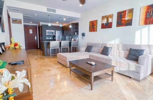 Barrio Los Faroles Condo | Seaview Oasis 1-BR Suite in Croc's casino resort