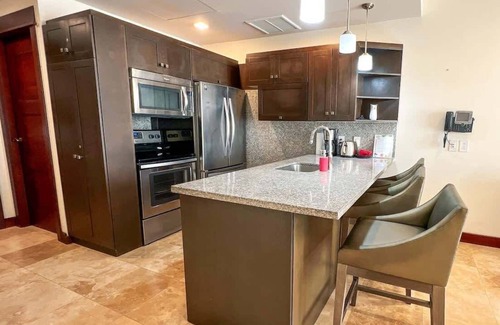 Barrio Los Faroles Condo | Seaview Oasis 1-BR Suite in Croc's casino resort