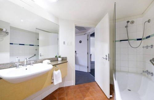 Darwin City Centre Apartment | Seaview Resort Stay - King Studio with Tropical Pool