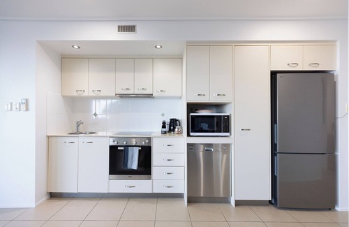 Airlie Beach Apartment | Seaview Serenity Whitsundays