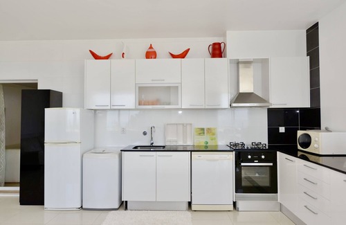 Nazare Apartment | Seaview Splendor - 2 Bedroom Apartment With Pool, Parking and Sea View