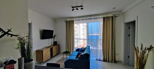 Qawra Apartment | Seaview Three-O-Two