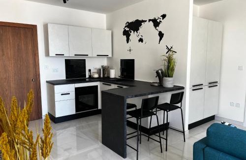 Qawra Apartment | Seaview Three-O-Two