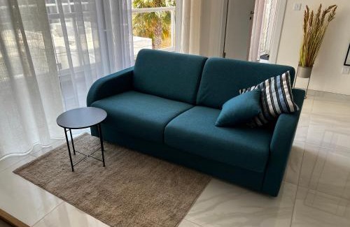 Qawra Apartment | Seaview Three-O-Two