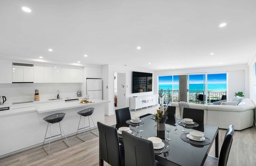 Scarborough Apartment | Seaviews and Sophistication!
