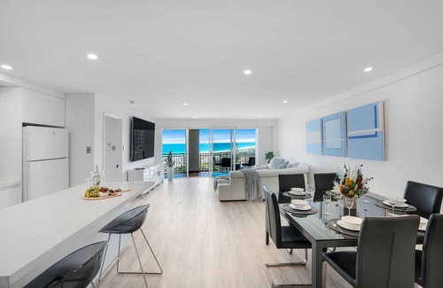 Scarborough Apartment | Seaviews and Sophistication!