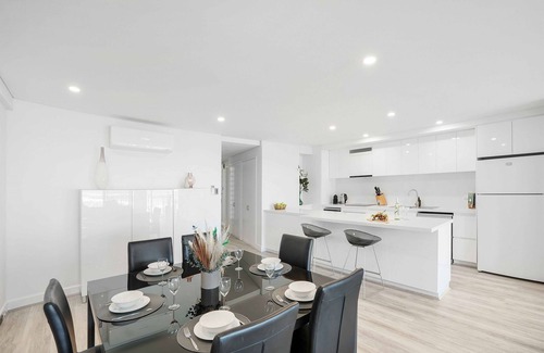 Scarborough Apartment | Seaviews and Sophistication!