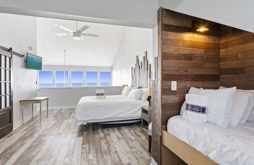 Miramar Beach Condo | Seawinds 3 - Updated Gulf Front Townhome, Free Beach Service, Scenic Gulf Drive!