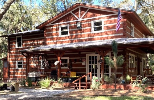 Sebring Cabin | Sebring Florida Best Kept Secret "Cracker Hammock Log Cabin"
